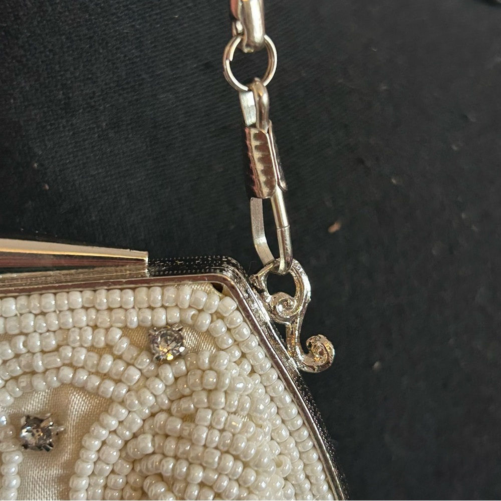 Farfalla London Elegant White Beaded Evening Bag - Picture 9 of 9